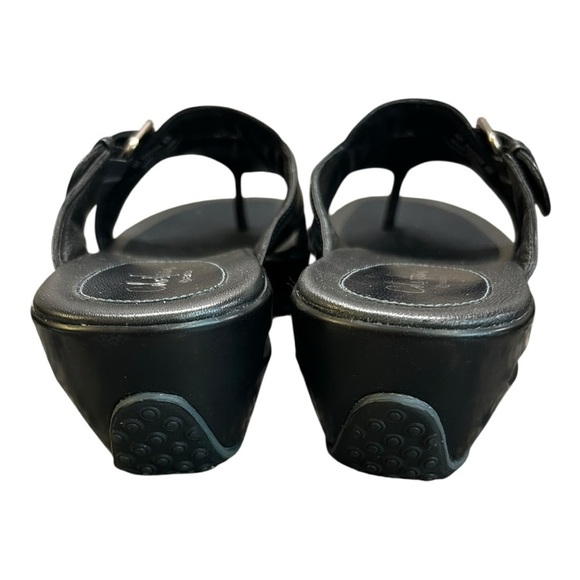 Cole Haan “Air Darby" Thong Black Wedge Black Leather Women's Sz 8 Nike Air Sole - Picture 4 of 10